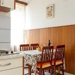 Grosse In Split- Diokletianpalast-naehe By Interhome דירה *