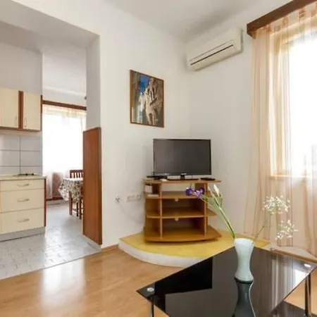 Apartment Grosse In Split- Diokletianpalast-naehe By Interhome