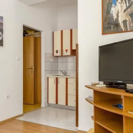 Grosse In Split- Diokletianpalast-naehe By Interhome Apartment Split