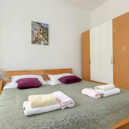 Grosse In Split- Diokletianpalast-naehe By Interhome Apartment